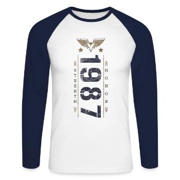 Edition Limitée 1987 Anniversaire Force et Honneur - T-shirt baseball manches longues Homme - blanc/marine - Devant - Nik (191cm)