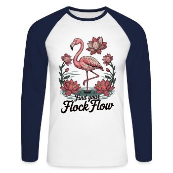 Flamingo im Flow mit Lotusblüten - Unisex Baseballshirt langarm - Weiß/Navy - Vorne - Nik (191cm)