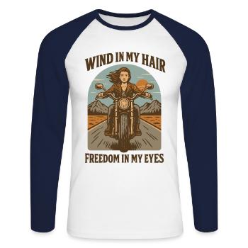 Du vent dans mes cheveux La liberté dans mes yeux Femmes - T-shirt baseball manches longues Homme - blanc/marine - Devant - Nik (191cm)