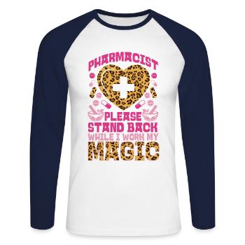 Technicien en pharmacie - T-shirt baseball manches longues Homme - blanc/marine - Devant - Nik (191cm)