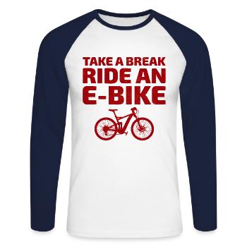 E-Bike Vélo électrique Vélo Cyclisme Biker VTT - T-shirt baseball manches longues Homme - blanc/marine - Devant - Nik (191cm)