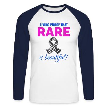 Sensibilisation aux maladies rares Rare is Beautiful - T-shirt baseball manches longues Homme - blanc/marine - Devant - Nik (191cm)