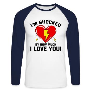 Elektriker Valentine: Schockiert davon, wie sehr ich liebe - Unisex Baseballshirt langarm - Weiß/Navy - Vorne - Nik (191cm)