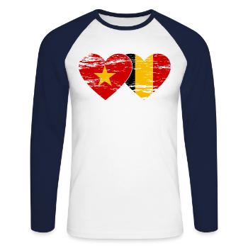 Belgique Vietnam Belgique Drapeau Coeur Utilisé - T-shirt baseball manches longues Homme - blanc/marine - Devant - Nik (191cm)