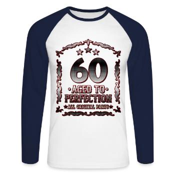 60. Geburtstag - 60 Jahre Alt Geschenk für Papa - Unisex Baseballshirt langarm - Weiß/Navy - Vorne - Nik (191cm)