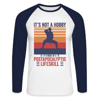 Vintage Karate Postapocalyptic Lifeskill Shirt - Unisex Baseballshirt langarm - Weiß/Navy - Vorne - Nik (191cm)