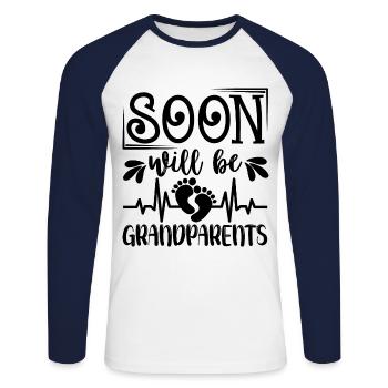 Wir werden bald Großeltern, Wir werden Oma und Opa - Unisex Baseballshirt langarm - Weiß/Navy - Vorne - Nik (191cm)