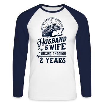 Mari et femme Partenaires de croisière 2 ans 2ème - T-shirt baseball manches longues Homme - blanc/marine - Devant - Nik (191cm)