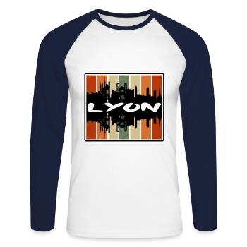 Lyon France Skyline Silhouette Voyage Souvenir - T-shirt baseball manches longues Homme - blanc/marine - Devant - Nik (191cm)