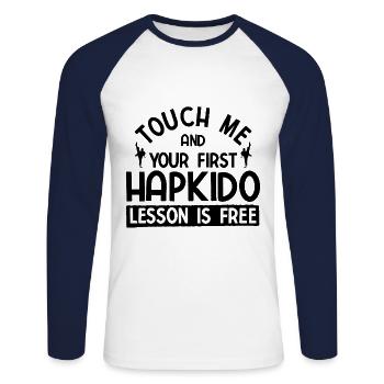 Koreanischer Kampfsport Hapkido - Unisex Baseballshirt langarm - Weiß/Navy - Vorne - Nik (191cm)