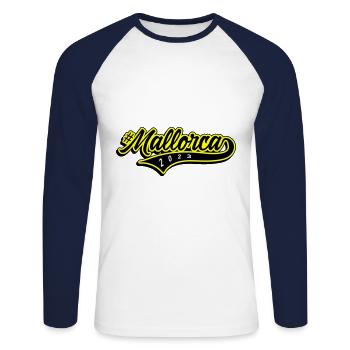 Mallorca 2023 - Unisex Baseballshirt langarm - Weiß/Navy - Vorne - Nik (191cm)