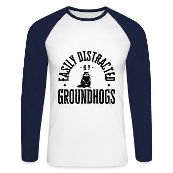 Easily distracted by groundhogs - Unisex Baseballshirt langarm - Weiß/Navy - Vorne - Nik (191cm)