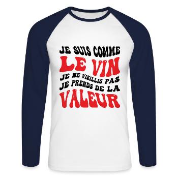 Je suis comme le vin je ne vieillis pas je prends - T-shirt baseball manches longues Homme - blanc/marine - Devant - Nik (191cm)