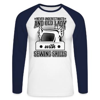 Never Underestimate An Old Lady With Sewing Skill - T-shirt baseball manches longues Homme - blanc/marine - Devant - Nik (191cm)