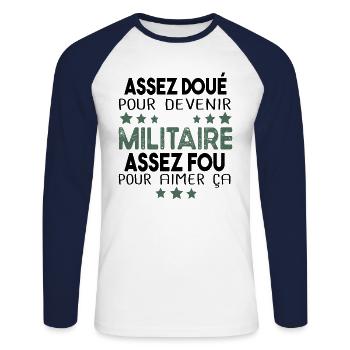 Militaire Armée Régiment Soldat Humour Cadeau - T-shirt baseball manches longues Homme - blanc/marine - Devant - Nik (191cm)