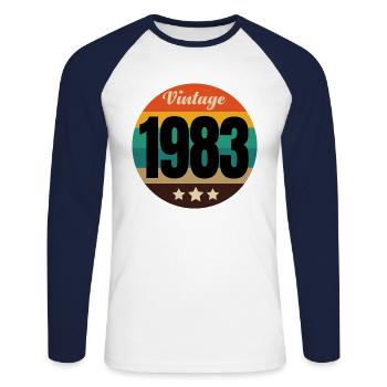 millésime 1983 - T-shirt baseball manches longues Homme - blanc/marine - Devant - Nik (191cm)