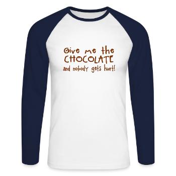 Give me the chocolate and nobody gets hurt - Unisex Long Sleeve Baseball T-Shirt - white/navy - Front - Nik (191cm)