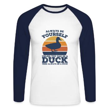 Ente - Unisex Baseballshirt langarm - Weiß/Navy - Vorne - Nik (191cm)