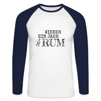 WIEDER EIN JAHR RUM - Unisex Baseballshirt langarm - Weiß/Navy - Vorne - Nik (191cm)