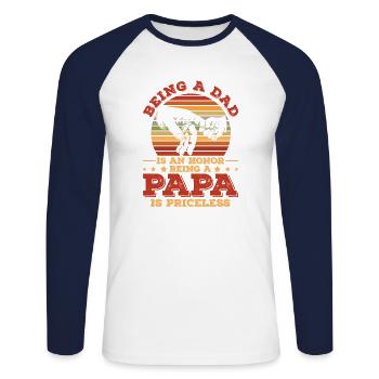 Papa Ist Eine Ehre, Ein Papa Ist Unbezahlbar, - Unisex Baseballshirt langarm - Weiß/Navy - Vorne - Nik (191cm)
