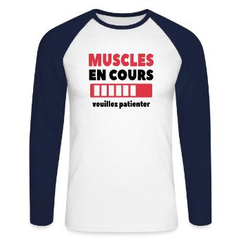 Muscles En Cours Veuillez Patienter - T-shirt baseball manches longues Homme - blanc/marine - Devant - Nik (191cm)
