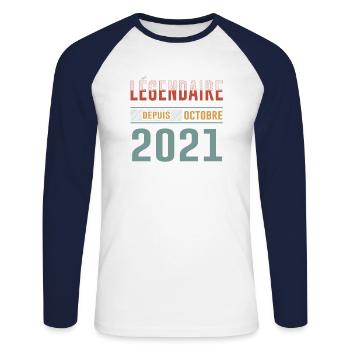 Légendaire Depuis Octobre 2021 Anniversaire - T-shirt baseball manches longues Homme - blanc/marine - Devant - Nik (191cm)