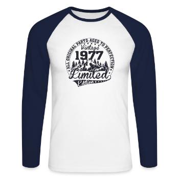Vintage 1977 All original pieces retro gift - Unisex Long Sleeve Baseball T-Shirt - white/navy - Front - Nik (191cm)