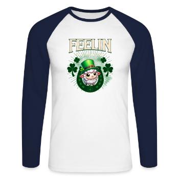 Paddish Day Schaf St Patrick`sDay - Unisex Baseballshirt langarm - Weiß/Navy - Vorne - Nik (191cm)