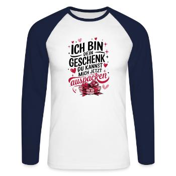 Valentinstag Paar Jahrestag Ich bin dein Geschenk - Unisex Baseballshirt langarm - Weiß/Navy - Vorne - Nik (191cm)
