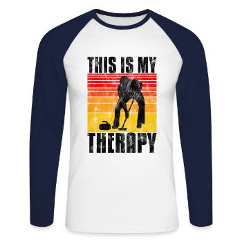 Curling is my therapy Curler Eisstockschießen - Unisex Baseballshirt langarm - Weiß/Navy - Vorne - Nik (191cm)