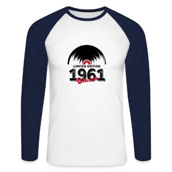Limited edition 1961 Classic vinyle - T-shirt baseball manches longues Homme - blanc/marine - Devant - Nik (191cm)