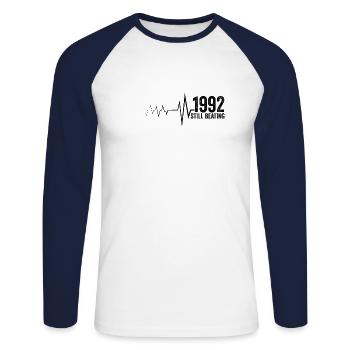 1992 Cadeau Anniversaire 1992 édition limitée 1992 - T-shirt baseball manches longues Homme - blanc/marine - Devant - Nik (191cm)