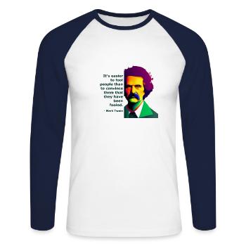 Mark Twain Zitat: "It's easier to fool..." - Unisex Baseballshirt langarm - Weiß/Navy - Vorne - Nik (191cm)
