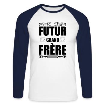 Future Big Brother - Ankündigung des Future Big Brother - Unisex Baseballshirt langarm - Weiß/Navy - Vorne - Nik (191cm)