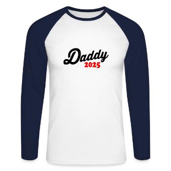 Daddy 2025 - T-shirt baseball manches longues Homme - blanc/marine - Devant - Nik (191cm)