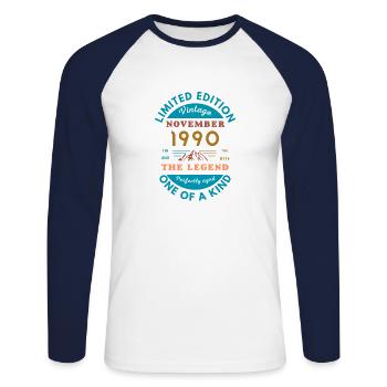 November 1990 Birthday Limited Edition - T-shirt baseball manches longues Homme - blanc/marine - Devant - Nik (191cm)