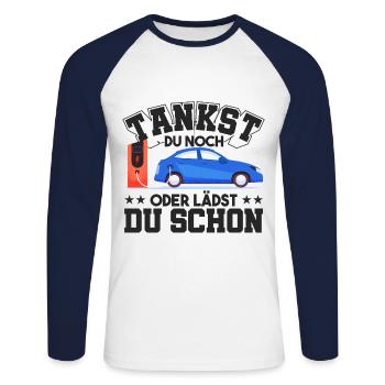 E-Auto Elektroauto - Unisex Baseballshirt langarm - Weiß/Navy - Vorne - Nik (191cm)