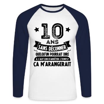 10 ans anniversaire 10 anniversaire cadeau 10 ans - T-shirt baseball manches longues Homme - blanc/marine - Devant - Nik (191cm)