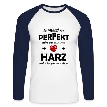Die Heimat im Harz - Unisex Baseballshirt langarm - Weiß/Navy - Vorne - Nik (191cm)