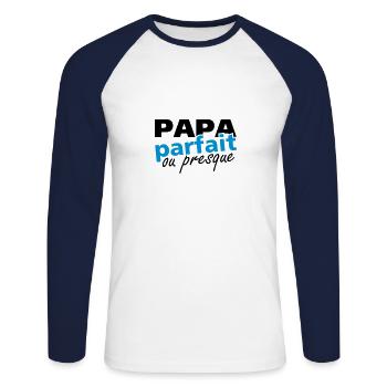 papa parfait ou presque - T-shirt baseball manches longues Homme - blanc/marine - Devant - Nik (191cm)