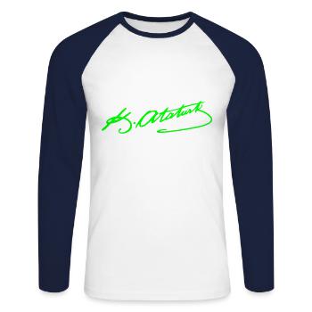 Atatürk signature - Unisex Baseballshirt langarm - Weiß/Navy - Vorne - Nik (191cm)