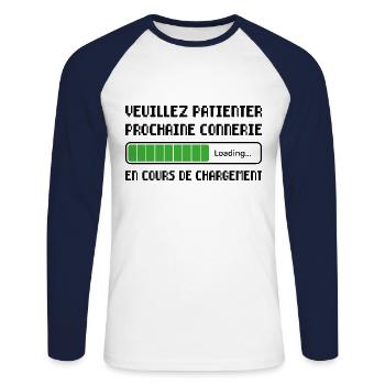Prochaine Connerie Cadeau Humour Personnalisé - T-shirt baseball manches longues Homme - blanc/marine - Devant - Nik (191cm)