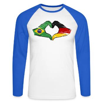Brasilien Deutschland Flagge Hände Herzform used - Unisex Baseballshirt langarm - Weiß/Royalblau - Vorne - Nik (191cm)