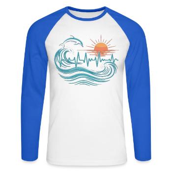 Chemise Sea Heart Line – motif dauphin et vagues - T-shirt baseball manches longues Homme - blanc/bleu royal - Devant - Nik (191cm)