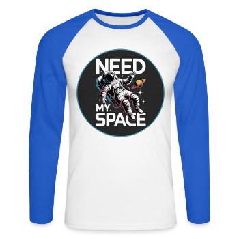 Need My Space Astronaut - Unisex Baseballshirt langarm - Weiß/Royalblau - Vorne - Nik (191cm)
