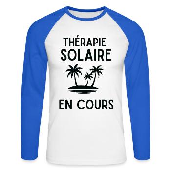 Therapie Solaire en Cours Palmier - T-shirt baseball manches longues Homme - blanc/bleu royal - Devant - Nik (191cm)