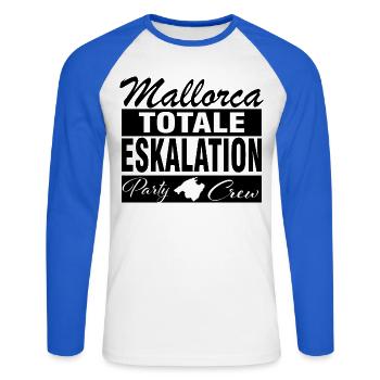 Mallorca, Eskalation - Unisex Baseballshirt langarm - Weiß/Royalblau - Vorne - Nik (191cm)