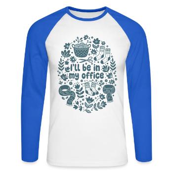 Lustiger Häkelliebhaber, ich bin in meinem Büro Garn - Unisex Baseballshirt langarm - Weiß/Royalblau - Vorne - Nik (191cm)