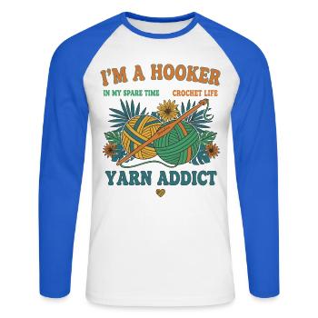 Funny Crochet Lover Ich A Yarn Addict - Unisex Baseballshirt langarm - Weiß/Royalblau - Vorne - Nik (191cm)
