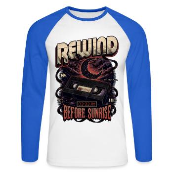 Spul vor Sonnenaufgang Kassette zurück - Unisex Baseballshirt langarm - Weiß/Royalblau - Vorne - Nik (191cm)